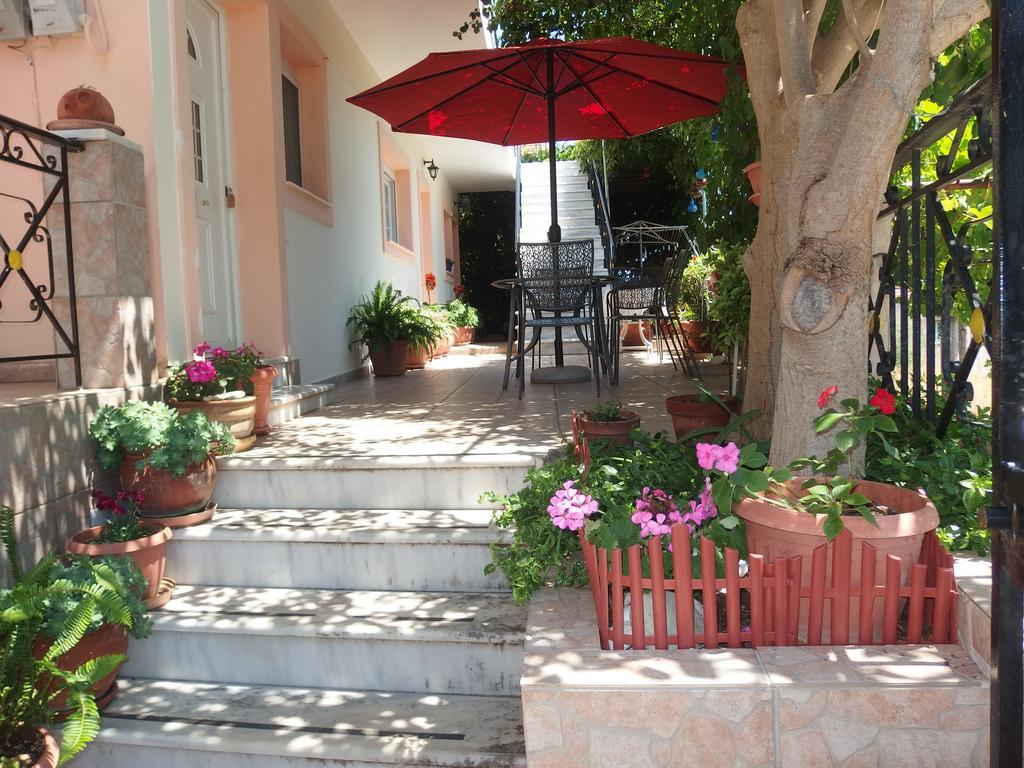 Christos Studios Zola Bagian luar foto